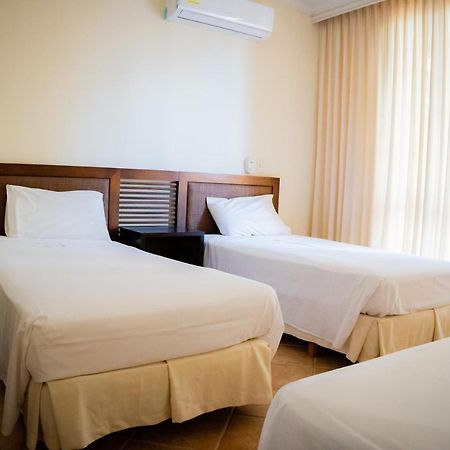 Hotel Penon Suites 吉拉尔多特 外观 照片