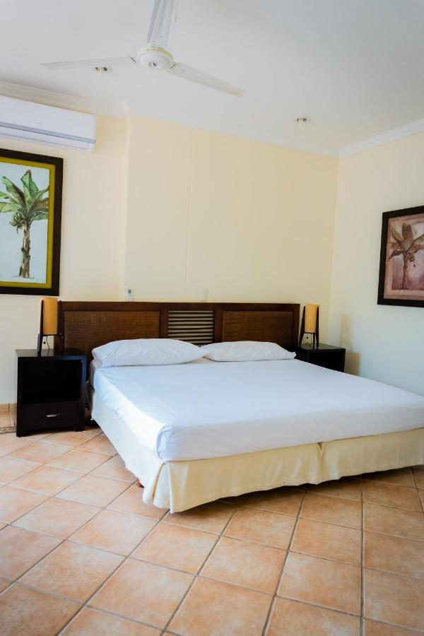 Hotel Penon Suites 吉拉尔多特 外观 照片