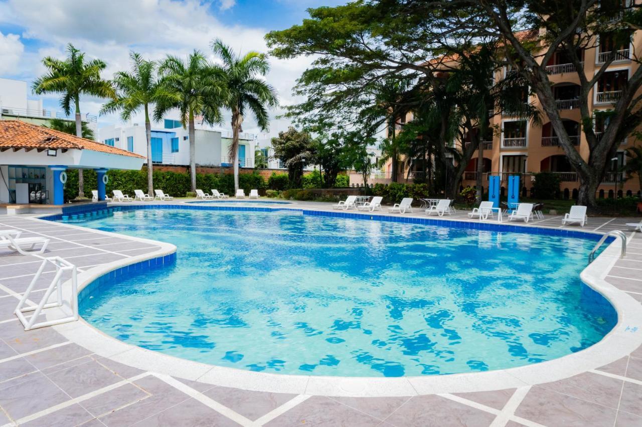 Hotel Penon Suites 吉拉尔多特 外观 照片