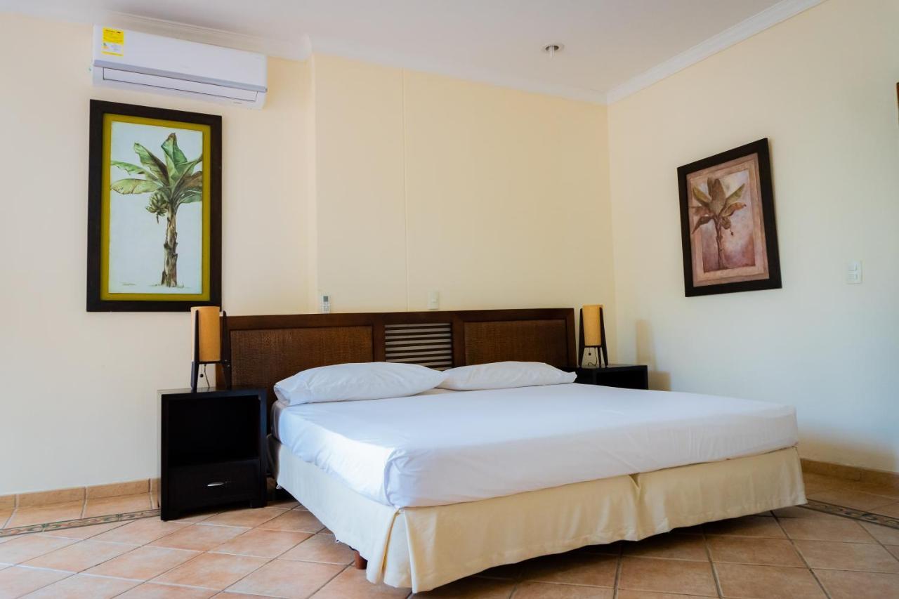 Hotel Penon Suites 吉拉尔多特 外观 照片