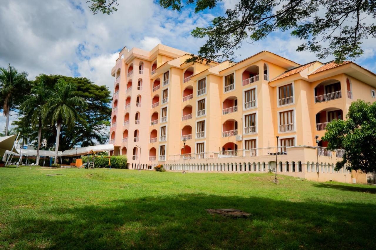 Hotel Penon Suites 吉拉尔多特 外观 照片