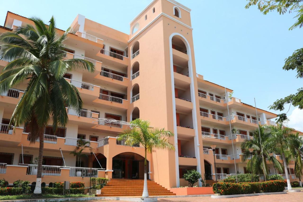 Hotel Penon Suites 吉拉尔多特 外观 照片