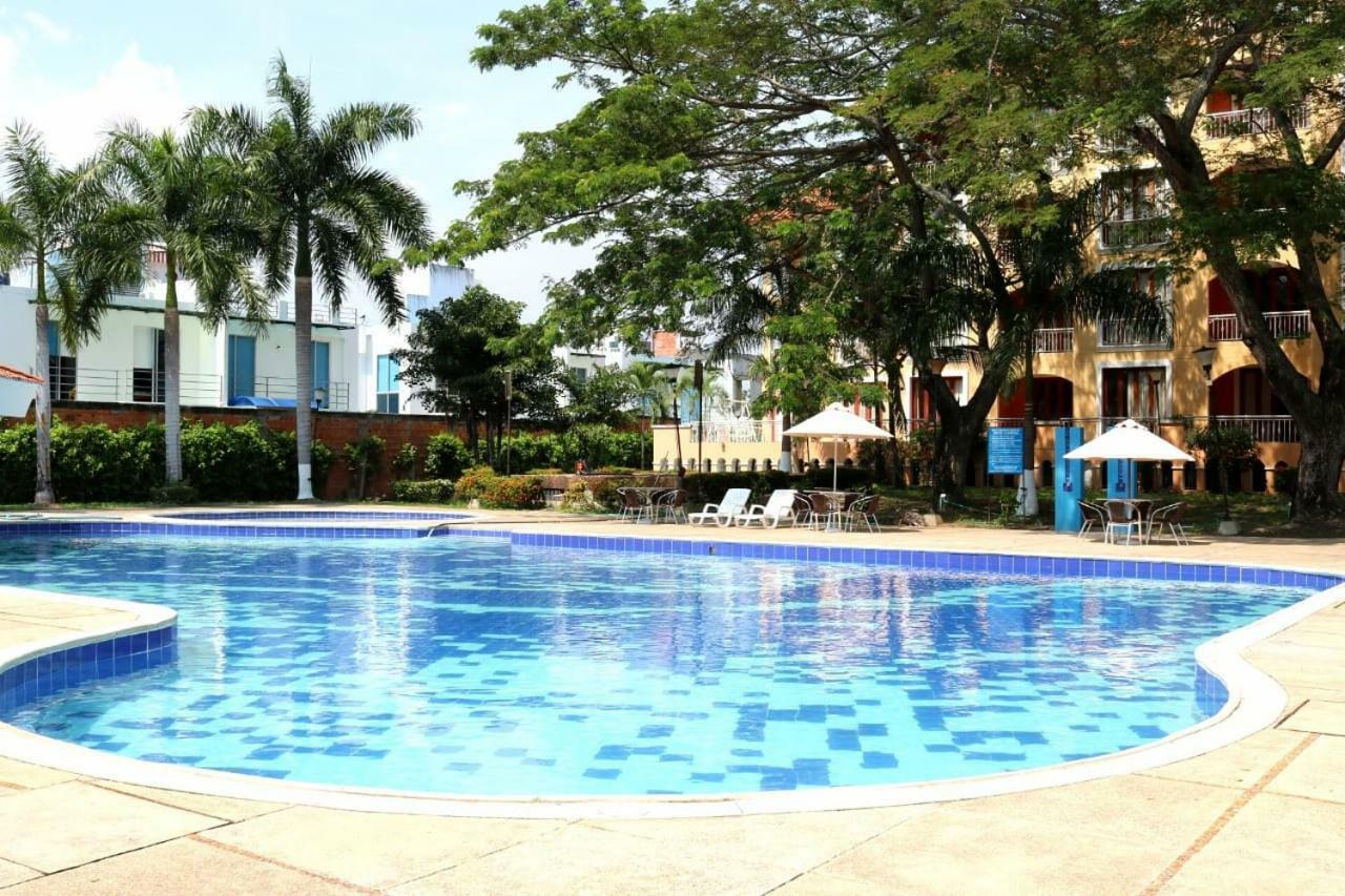 Hotel Penon Suites 吉拉尔多特 外观 照片